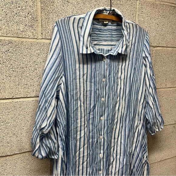 Indigo Rose Button Down Tunic - Picture 3 of 7